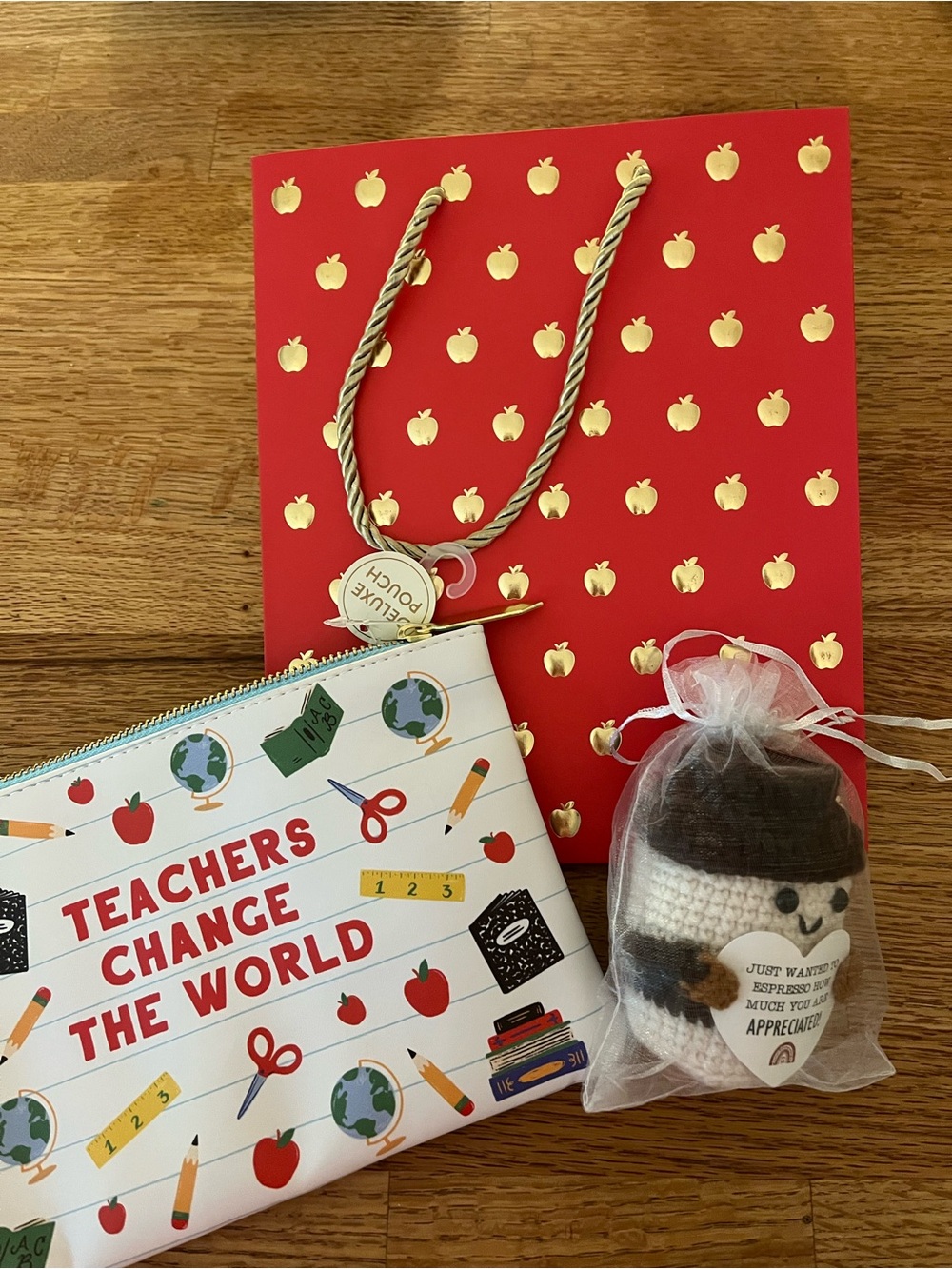 Teacher gift bundle 🍎